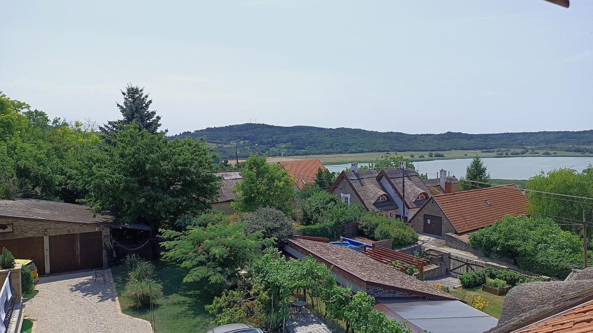 T.H.Ny Village Inn Cottage Tihany Ngoại thất bức ảnh
