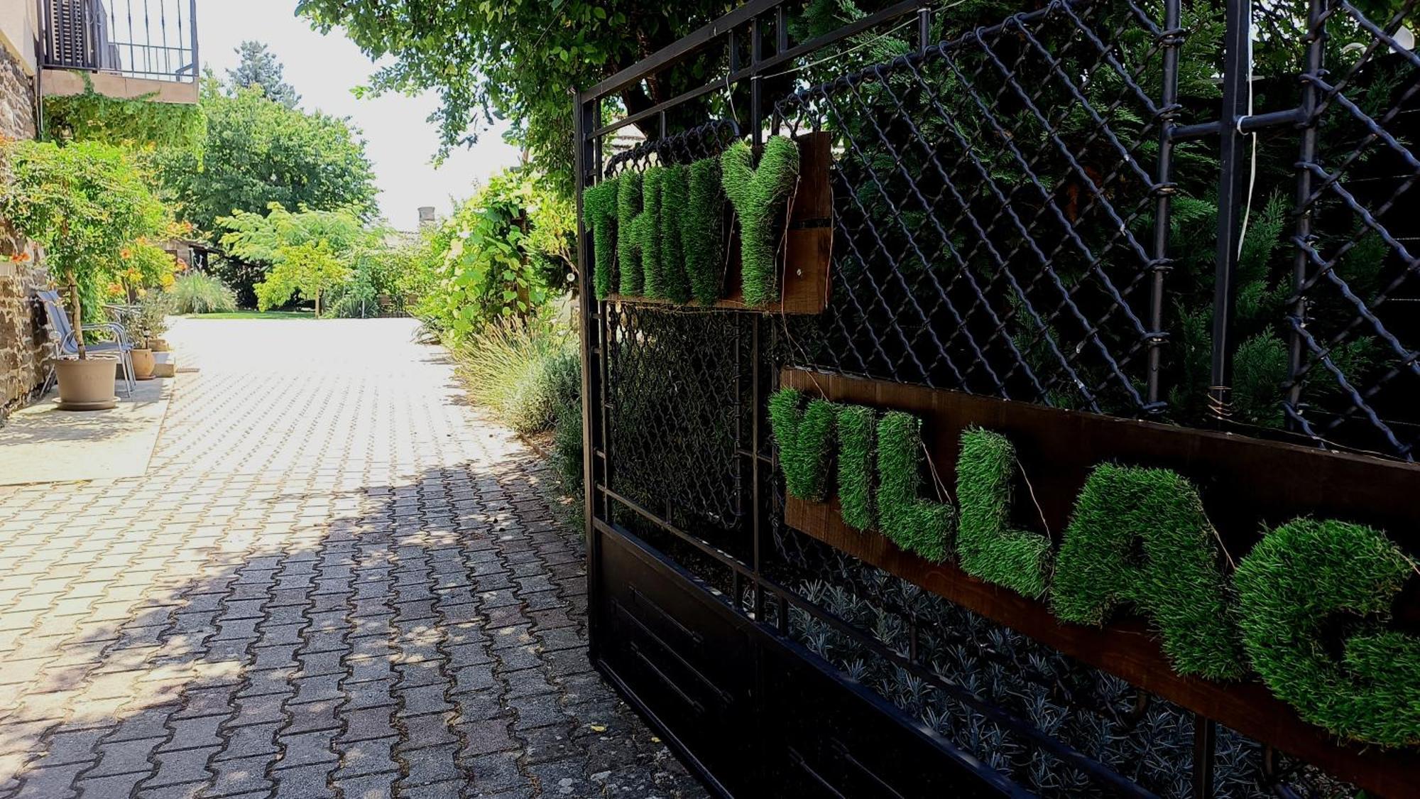 T.H.Ny Village Inn Cottage Tihany Ngoại thất bức ảnh